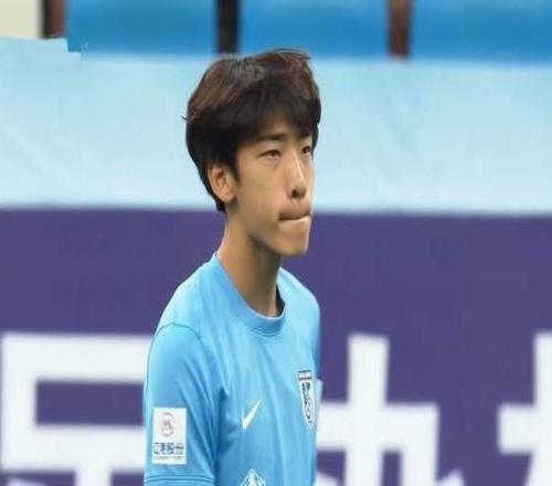 大連1月3日?？诩?xùn)，李國旭給朱鵬宇評(píng)及格外援目標(biāo)具備2個(gè)條件