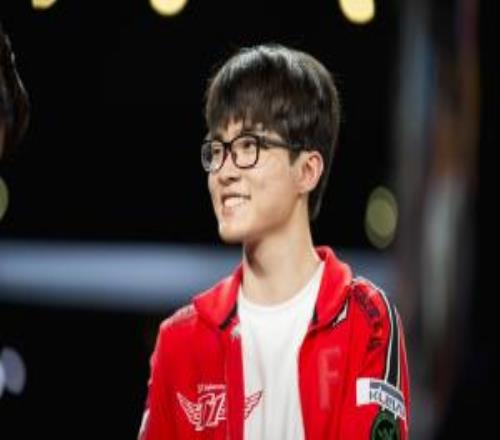 自S6RNG以來，首次有LPL隊伍在S賽八強淘汰賽戰(zhàn)勝T1一個小局！