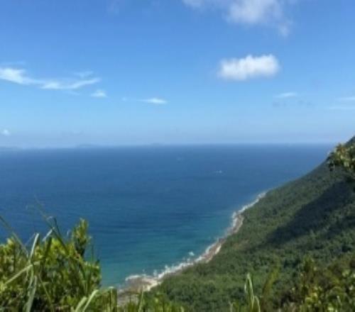 風(fēng)景不錯(cuò)！Knight曬爬山照：沖沖沖登峰