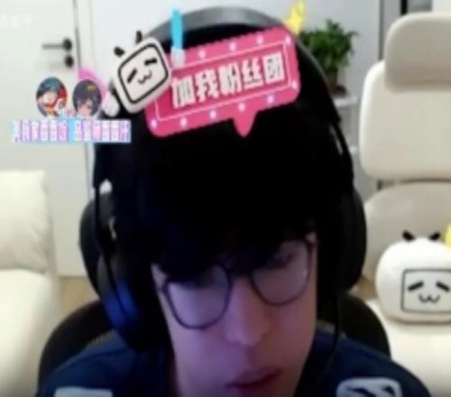 jiejie：iG最大問題沒節(jié)奏點(diǎn)，建議上單別玩坦克了