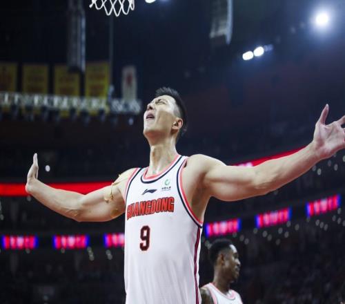 易建聯(lián)獲稱贊！男籃國(guó)手：他肯定是CBA歷史最佳，風(fēng)波1年仍未復(fù)出