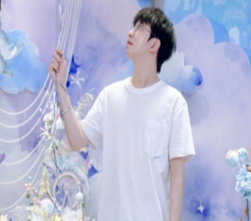 Elk更新動態(tài)祝福：大家中秋節(jié)快樂幸福安康團(tuán)團(tuán)圓圓