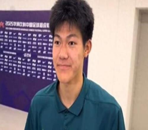 太勵志！20歲校園足球新星入選U22國足：2月前剛踢職業(yè)！