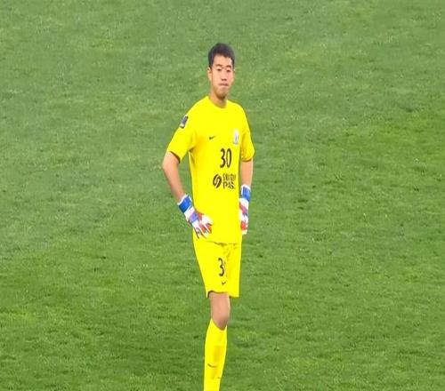 亚冠上海申花VS蔚山HD：鲍亚雄坐镇，国足新星领衔，3大外援出击
