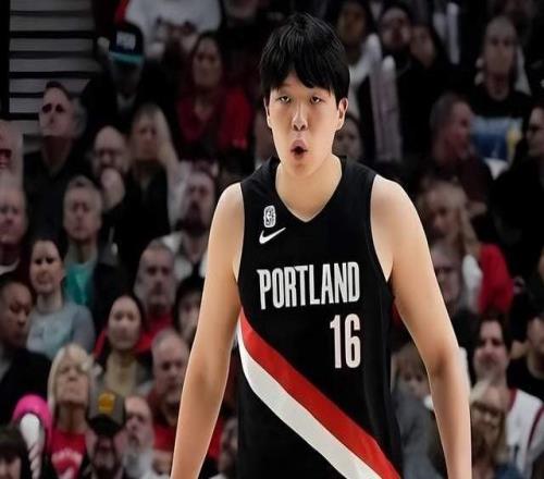 開(kāi)拓者輕取鵜鶘楊瀚森爆砍0分毫無(wú)亮點(diǎn)，別再埋怨斯普利特了