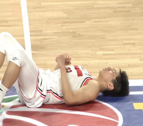 20分8籃板！CBA“暴力鋒線”打服杜鋒，保送廣東隊重返總決賽