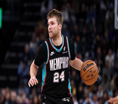 灰熊替補控衛的正負值高達+14，但莫蘭特卻把他贏(yíng)的分都輸回去了