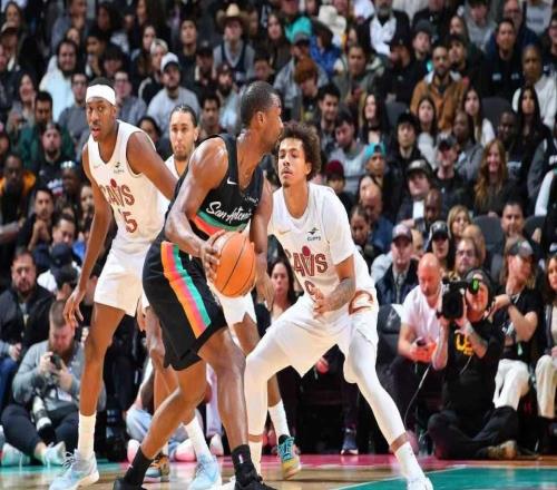 文班26+14馬刺遭騎士交鋒7連殺阿倫27+10?？怂箯统?3中4