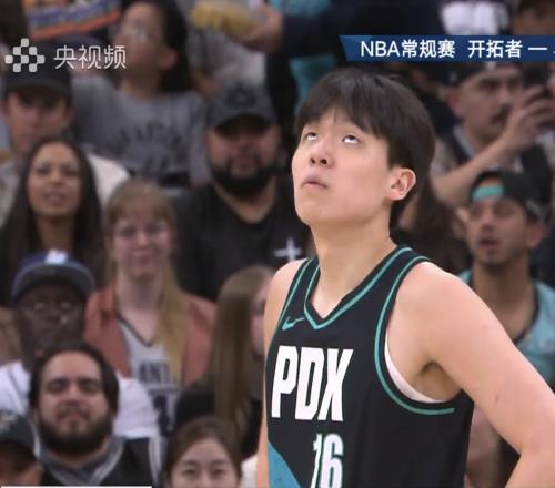 克林根24+12！楊瀚森2+2，開(kāi)拓者爆冷掀翻馬刺，誕生4個(gè)不可思議