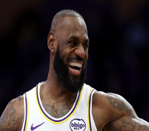 詹姆斯你太狠了，剛過(guò)41歲生日，就創(chuàng  )造NBA歷史絕無(wú)僅有的紀錄