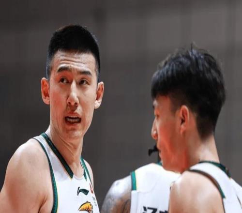 廣東首節(jié)大勝遼寧！三外轟27分，胡明軒狀態(tài)低迷，遼寧眾人打鐵！