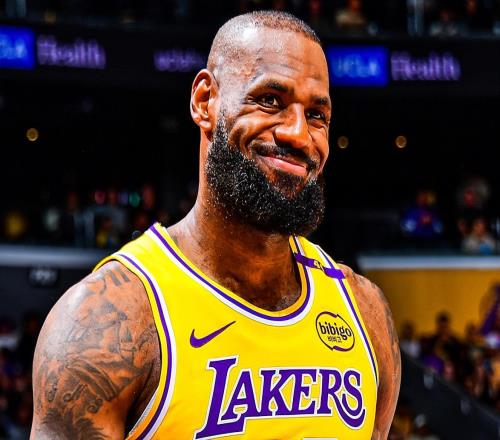 41分9板6助！東契奇刷爆NBA紀(jì)錄，小里艾頓里程碑，湖人一喜一憂