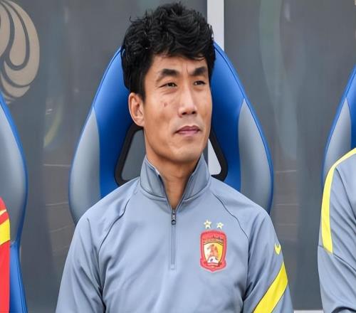 喜訊！青島西海岸俱樂(lè)部5000萬(wàn)扶持資金到位，引援力度或因此升級(jí)