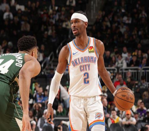 當(dāng)亞歷山大19中16轟40+11+7時(shí)，你才會(huì)發(fā)現(xiàn)張伯倫的可怕之處