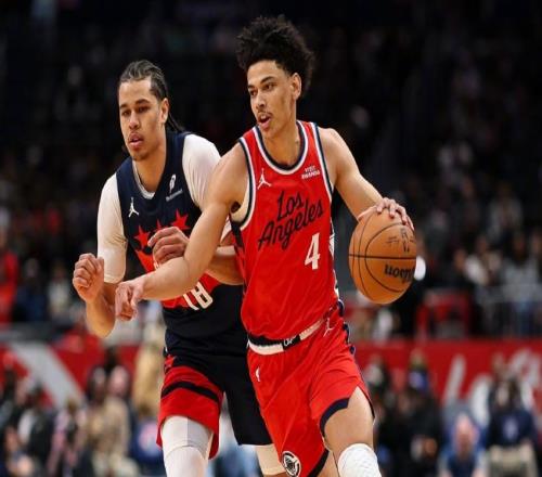 15戰(zhàn)13勝挺進(jìn)附加賽！小卡缺陣哈登36+7+9，快船力克奇才奪6連勝