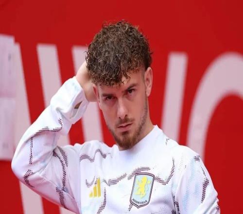 TA：埃利奧特融入維拉的進(jìn)程較為緩慢，他需要更加沉著冷靜