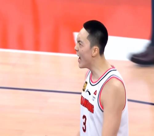 胡明軒為他讓位廣東隊終于迎來新領(lǐng)軍者，朱芳雨扶正NBA級鋒線
