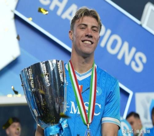 改變！霍伊倫奪冠暗諷曼聯(lián)，滕哈格下課后，勒沃庫森沖進(jìn)前三