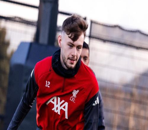 布拉德利：你基本可以在任何區(qū)域把球給維爾茨，有他在很重要