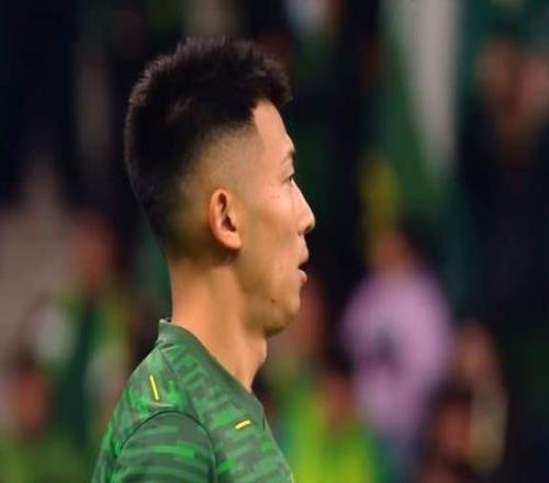 21，張玉寧連續(xù)3場破門，把狀態(tài)延續(xù)到決賽，國安2主1客力爭全勝