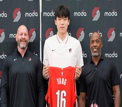 比盧普斯：楊瀚森在進(jìn)攻端沒問題，防守和籃板稍顯落后