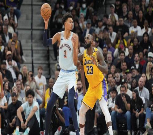 詹姆斯和文班亞馬雙雙進入傷病名單，或?qū)⑷毕藢﹃囻R刺的比賽