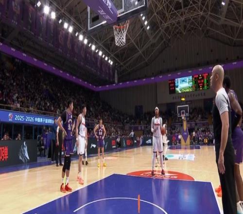 廣東激戰北控！胡明軒回暖薩姆納半場(chǎng)狂轟22分李文昊積極