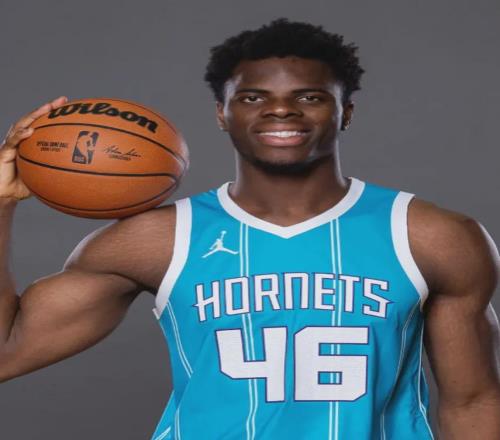 退出NBA！加盟大學(xué)聯(lián)賽！21世紀(jì)第一人