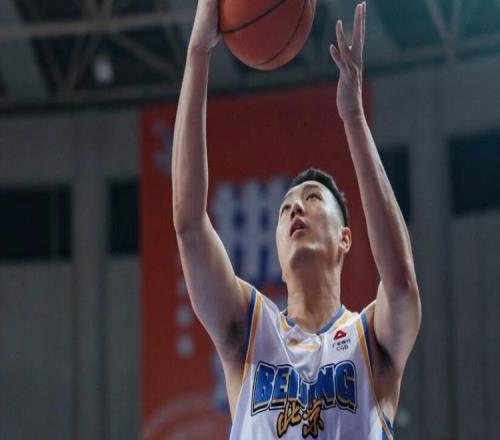 CBA積分榜亂套！青島男籃罕見(jiàn)崩盤(pán)廣東男籃首敗浙江隊3連勝反彈