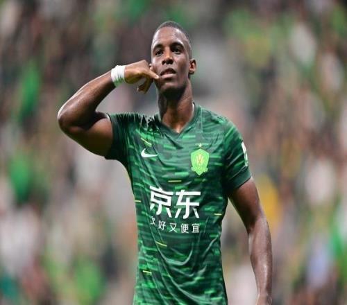 國(guó)安34天首勝！主客雙殺英博，主場(chǎng)狂轟31球，法比奧戴帽