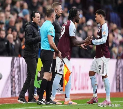 不用換教練！英超黑馬從降級(jí)區(qū)，到超越曼聯(lián)利物浦，只用一個(gè)半月