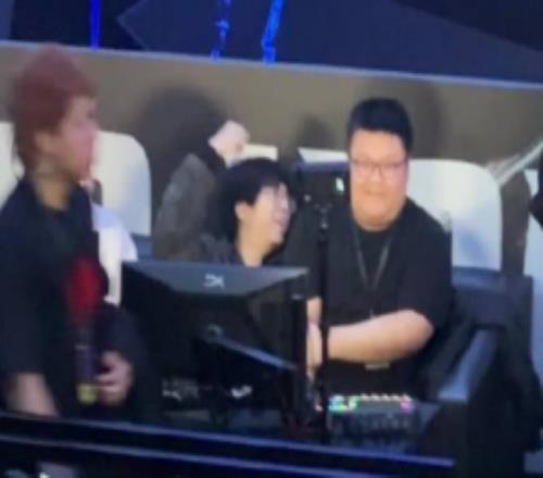 S15決賽線下：wayward、晴天、shanji均來到現(xiàn)場