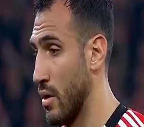 31后！讓穆帥爭2有望：本菲卡半程不敗+差對手3分，前二進(jìn)歐冠