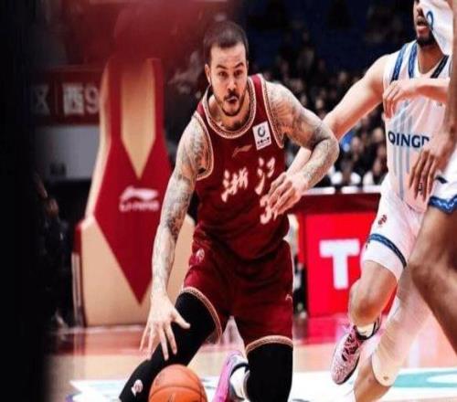 焦點之戰(zhàn)！“刺兒頭”外援又上頭，連續(xù)4個低級失誤，葬送了比賽