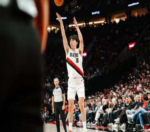 NBA排名榜：湖人險勝灰熊升至西部前三，雷霆連勝終結仍穩居榜首
