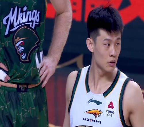 CBA：郭昊文23+8獨(dú)木難支，王嵐嵚21+7迎連勝，鄢手騏5中0