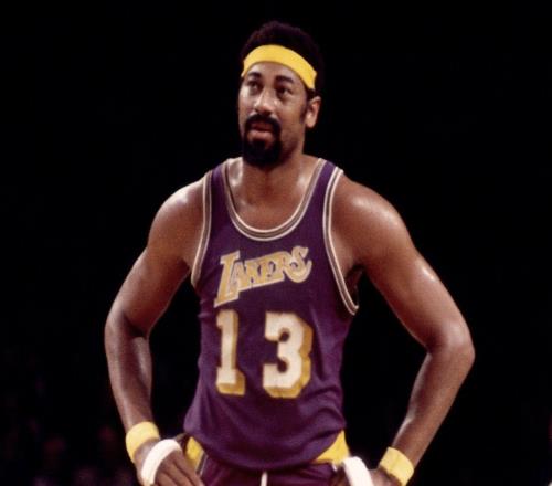 又轟下32+14+14！抱歉張伯倫：你從歷史第一變成了歷史第二