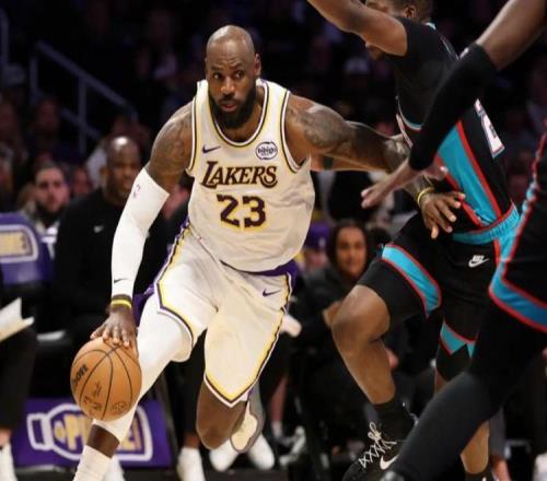 湖人解決兩難題，東契奇進(jìn)步明顯！詹姆斯做好兩事，一人真該棄用