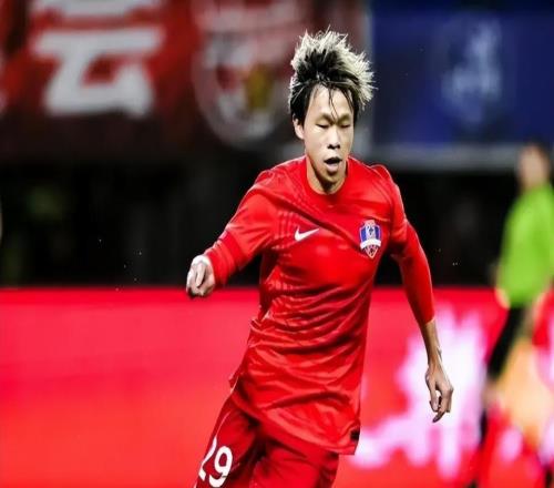 祝賀上海海港：擊敗北京國(guó)安，鎖定中超頂級(jí)翼衛(wèi)！孫祥再次立大功