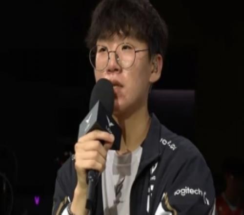 Ruler：潘森放出来就会选，队友的团战能力到了会发出感叹的程度