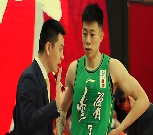 真相大白！張鎮(zhèn)麟加盟上海隊和楊鳴毫無關(guān)系，而是從家庭角度考慮