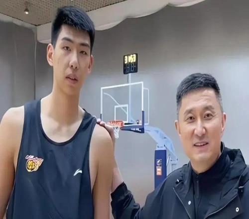 曝NBA兩大中鋒或空降CBA！遼粵最新動(dòng)態(tài)，新賽季爭(zhēng)冠格局有變