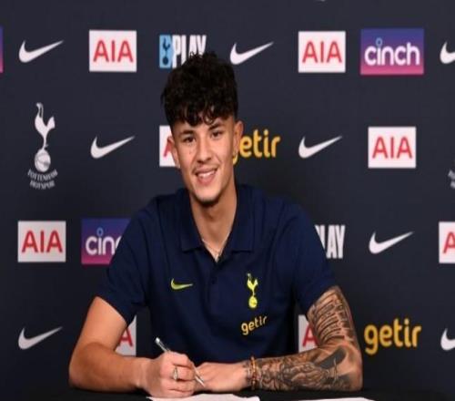 官方：泰國(guó)歸化21歲切爾西青訓(xùn)出身的球員蘇瑟普貝爾