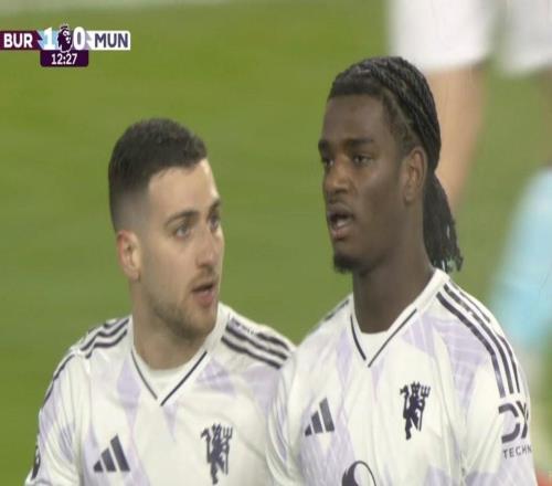 又丟球了，曼聯(lián)自1978年以來首次連續(xù)16場(chǎng)聯(lián)賽客場(chǎng)沒零封