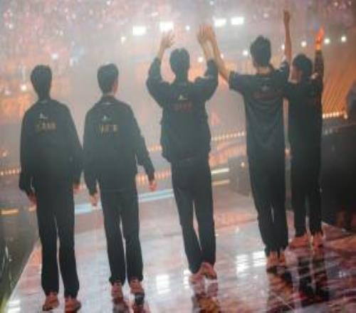 Gumayusi：今年完善了游戲內(nèi)弱點(diǎn)那些艱難都是為了更好的瞬間