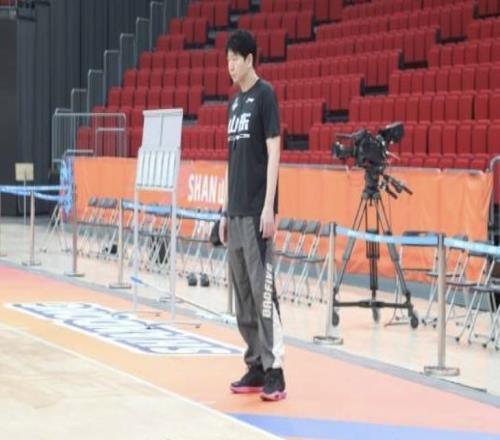 邱彪：今天我們拼得不錯打得很頑強(qiáng)，要放低姿態(tài)盡快找回狀態(tài)