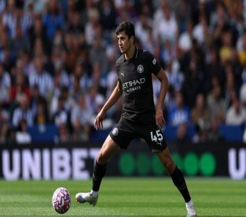 21歲胡桑諾夫未出戰(zhàn)U23亞洲杯，烏茲比賽下半場時他將首發(fā)出戰(zhàn)曼市德比