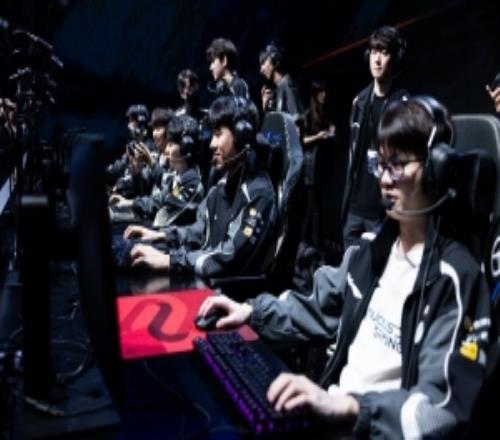 IG公布選手活動：11月9日1200成都市環(huán)球中心期待與大家相見