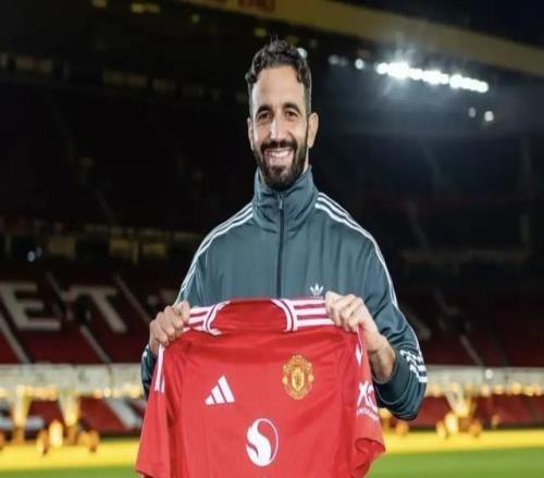 炒掉阿莫林又如何曼聯(lián)12年狂換11帥！可問題的關鍵并非主教練