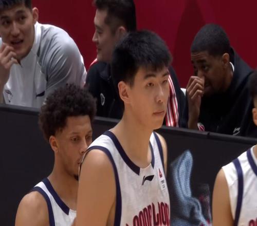 斷檔式領(lǐng)先！徐昕封蓋碾壓全聯(lián)盟，將躺進中國男籃國家隊